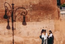 Compact And Fashionable Wall Mounted Shoe Rack