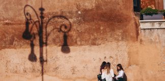 Compact And Fashionable Wall Mounted Shoe Rack